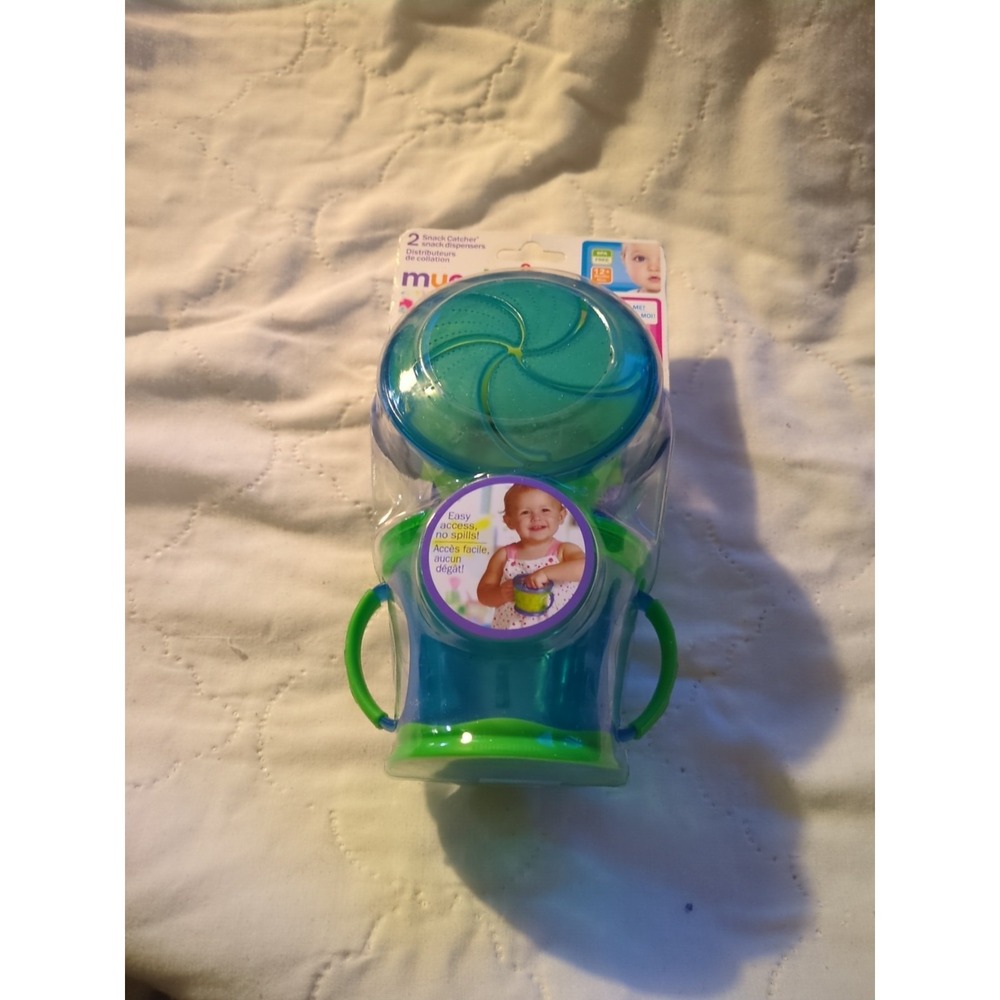 NEW 2 Pack Munchkin Snack Catcher, 2 Ct - Green And Blue